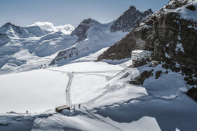 Jungfraujoch-Top-of-Eruope-Moenchsjochhuette.jpg
